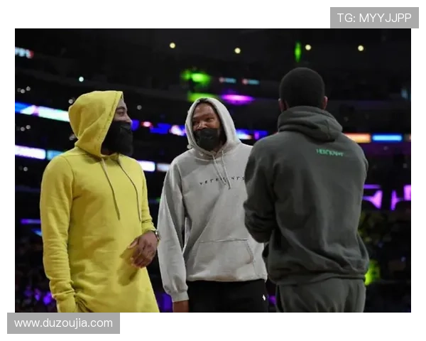 SGA巧妙假投造犯规杜兰特误判起跳关键回合展现高智商球商